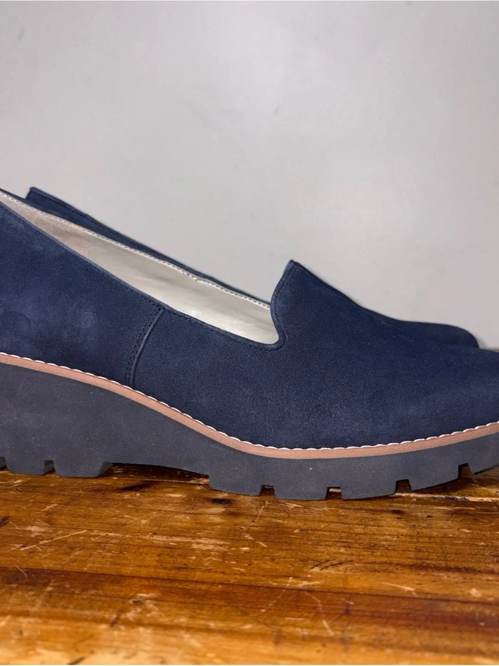 Vionic Women 10 Willa Wedge pump heel shoe Navy blue Suede Waterproof